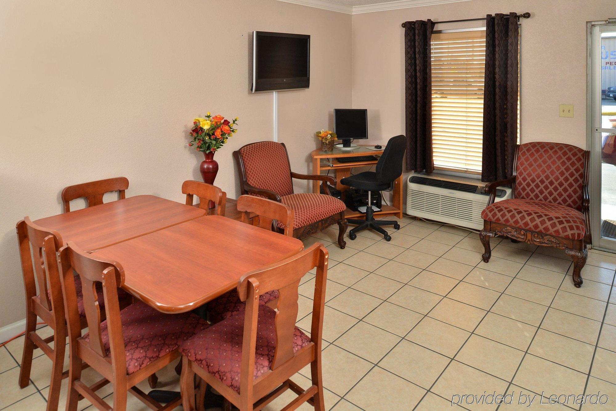 Americas Best Value Inn-Indianola Extérieur photo
