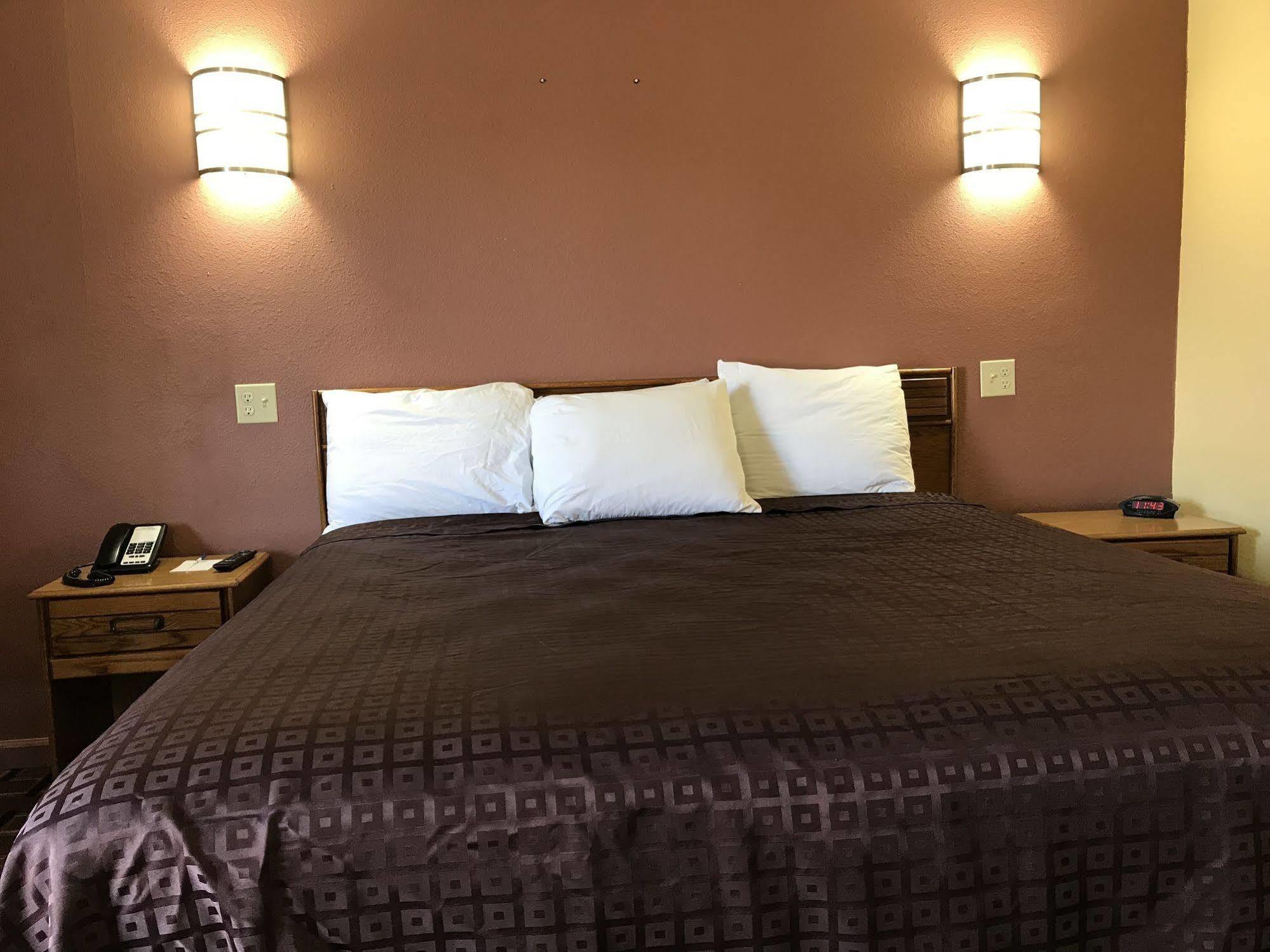 Americas Best Value Inn-Indianola Extérieur photo