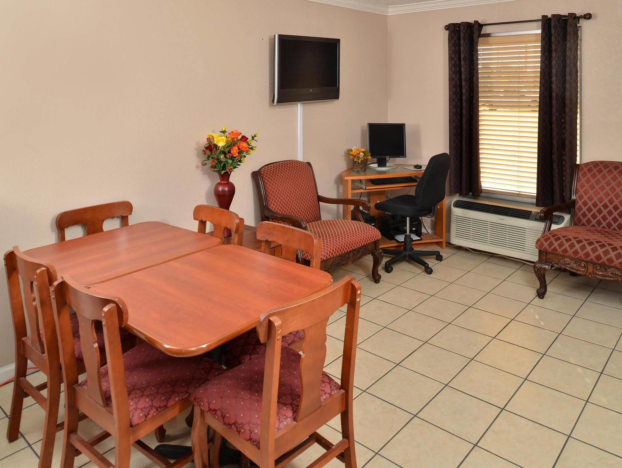 Americas Best Value Inn-Indianola Extérieur photo