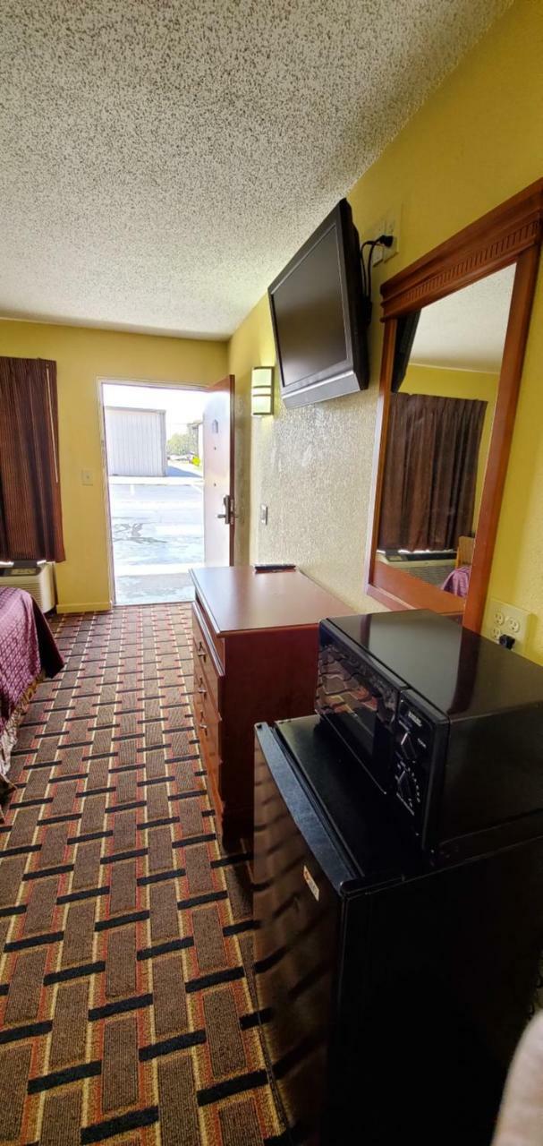 Americas Best Value Inn-Indianola Chambre photo