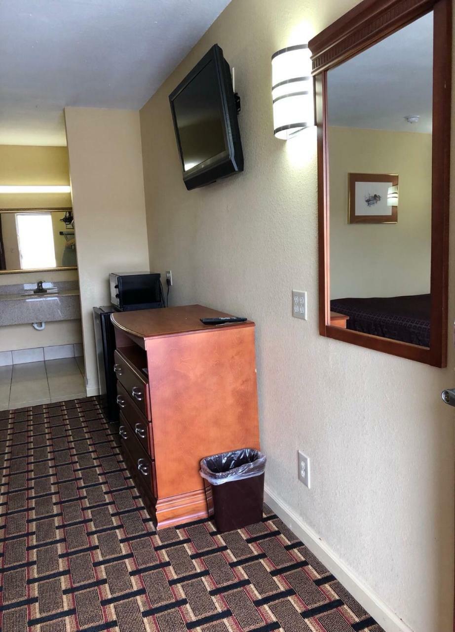Americas Best Value Inn-Indianola Extérieur photo
