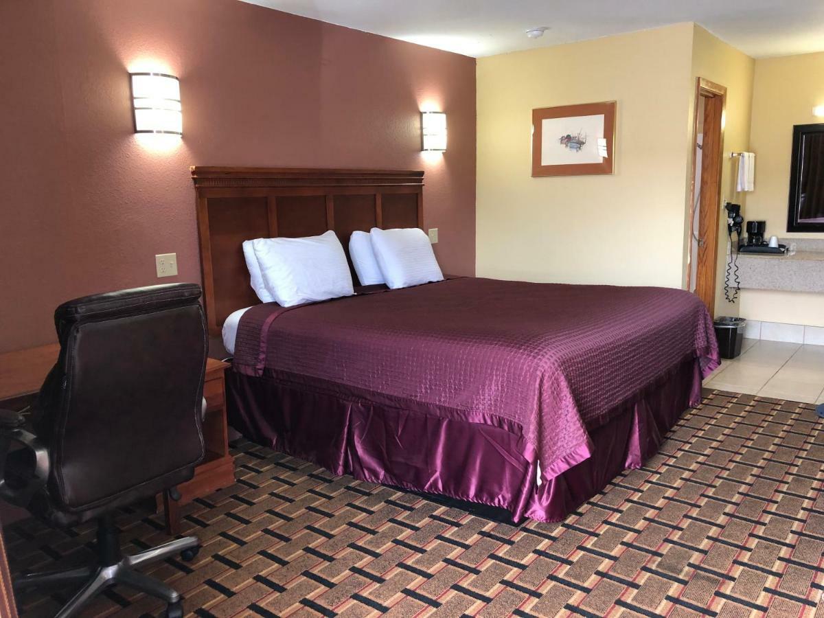 Americas Best Value Inn-Indianola Extérieur photo