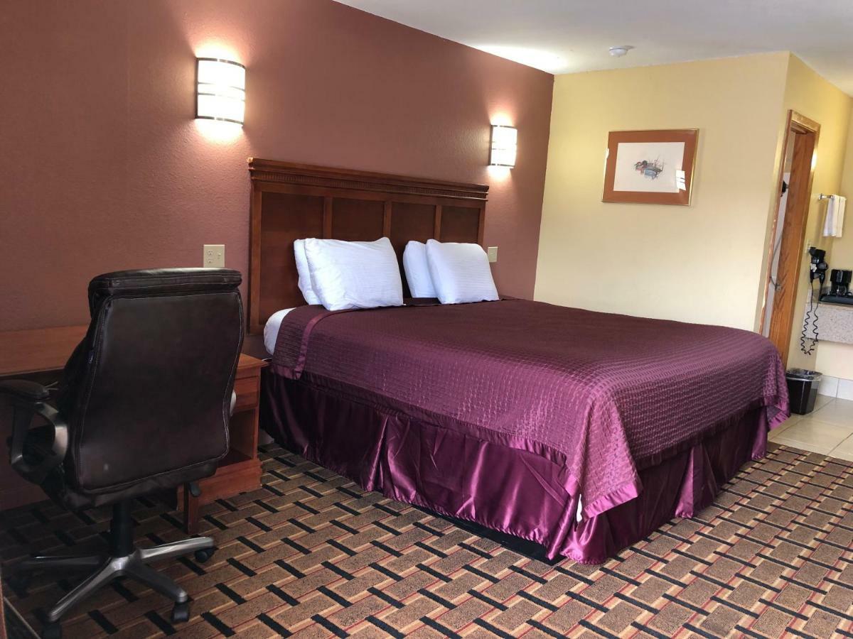Americas Best Value Inn-Indianola Extérieur photo